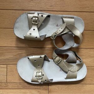 Kids size Girls size 13 Gold with heart cut outs Sun Sans sandals